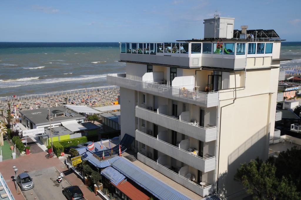 Hotel Byron Морской Милан Экстерьер фото