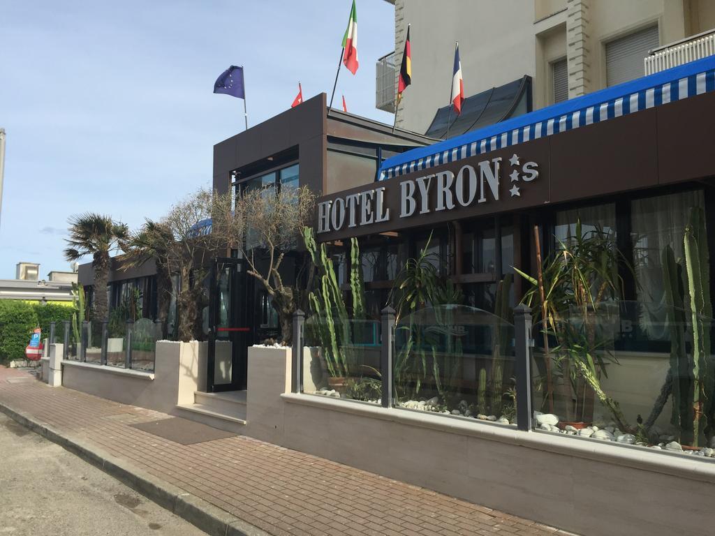 Hotel Byron Морской Милан Экстерьер фото